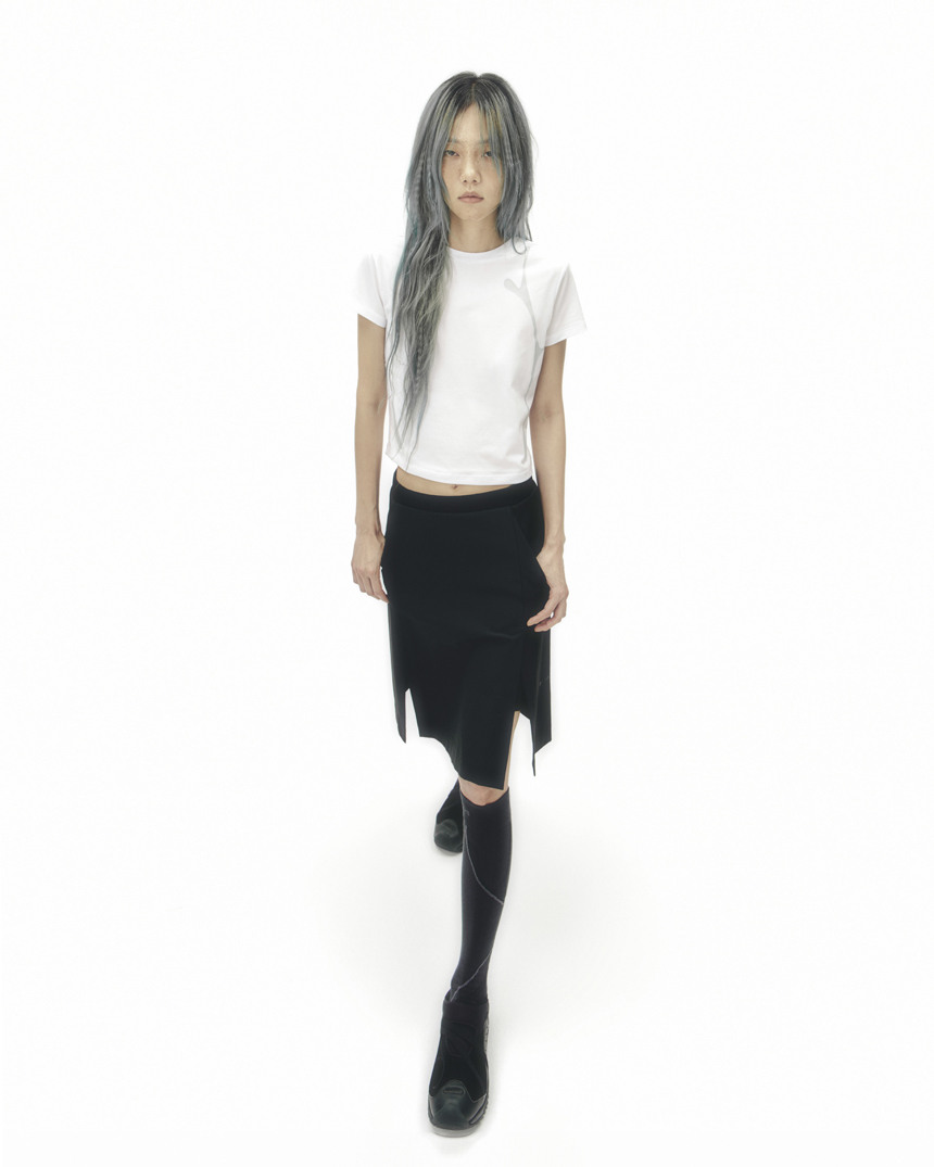 【OJOS】24fw OJOS X DESCENTE Slit Detail Skirt Pants OJOS x DESCENTE Slit Detail Skirt Pants SP322HSK99 – DALAC SEOUL